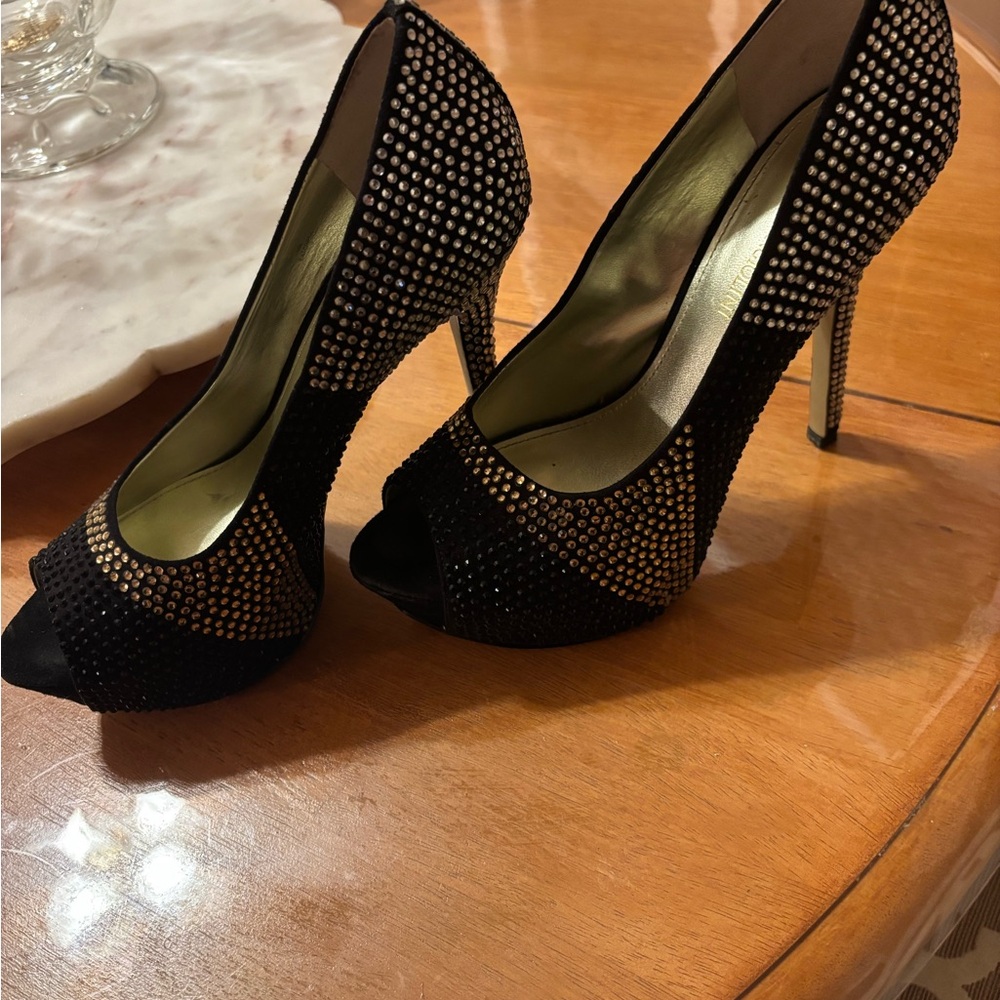 Chic Black Studded Women's Heels